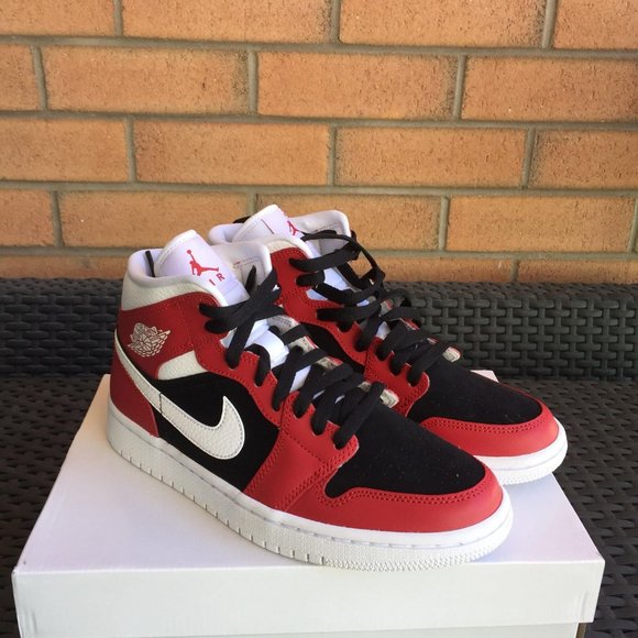 Jordan 1 Mid Gym Red Black (Womens) Size 8W DS - Picture 4 of 4